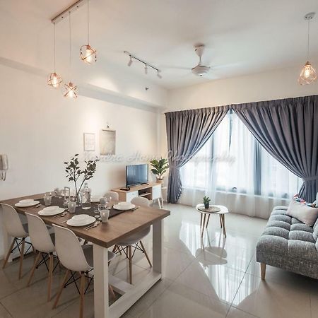 Xandra'S 218 Macalister Suite George Town Esterno foto